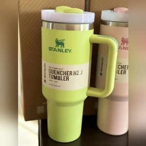 Stanley Quencher H2.0 FlowState Tumbler- Citron 40 oz